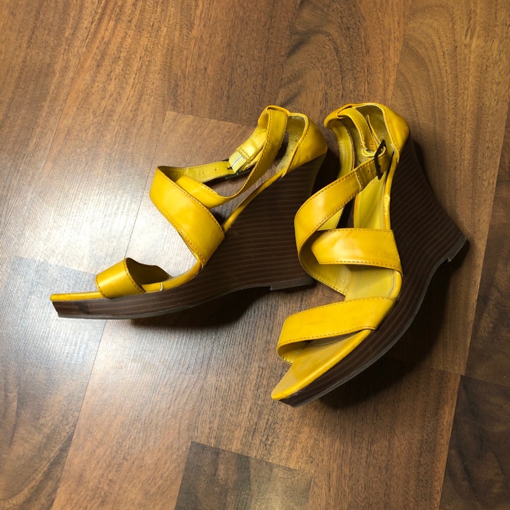 Old Navy Wedge Sandals Bright Yellow Size 9